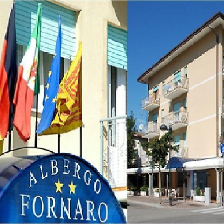 Hotel Fornaro Каорле Екстер'єр фото