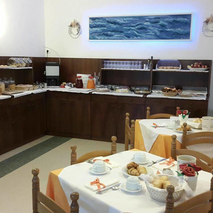 Hotel Fornaro Каорле Екстер'єр фото